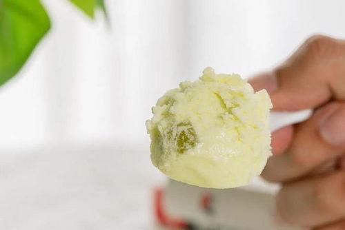 冰淇淋人吃瓜,一场甜蜜与瓜香的跨界盛宴