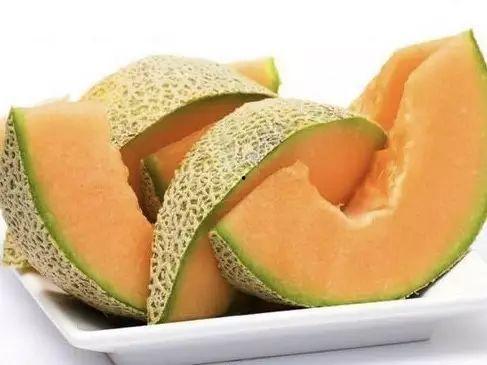 酒能不能和哈密瓜一起吃,揭秘能否共食的饮食之谜